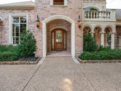 Experience unparalleled luxury in this magnificent 5 bedroom, 5 - photo 3