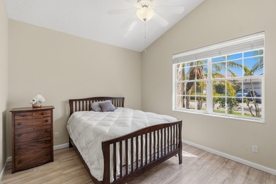Beautiful 3-BD 2.5-BA pool home on the golf course in the - photo 30
