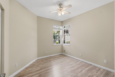 Beautiful 3-BD 2.5-BA pool home on the golf course in the - photo 35