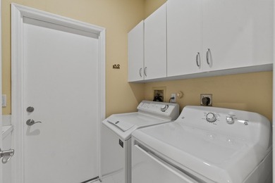 Beautiful 3-BD 2.5-BA pool home on the golf course in the - photo 36