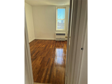 Welcome to 1430 Thieriot Ave. This 3 bedroom, 2 bath apartment - photo 11