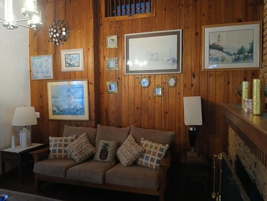 UPDATE: House is under renovation, details upon request - photo 13