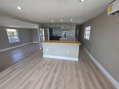 Welcome home to this beautifully updated 2 bedroom, 2 bathroom - photo 17