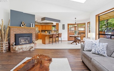 What an incredible river front property - ASTOUNDING views and - photo 18
