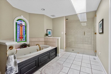 Welcome home! This beautiful maintained, two-story brick estate - photo 19