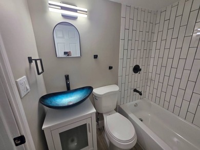 Welcome home to this beautifully updated 2 bedroom, 2 bathroom - photo 23