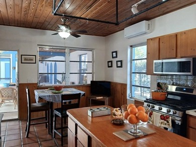 UPDATE: House is under renovation, details upon request - photo 23