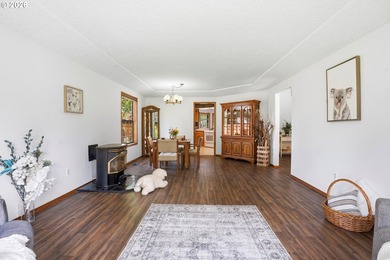 What an incredible river front property - ASTOUNDING views and - photo 24