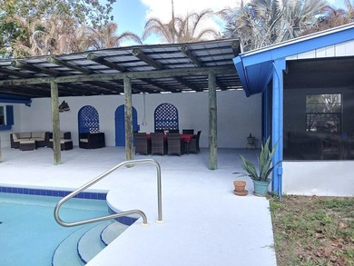 UPDATE: House is under renovation, details upon request - photo 29