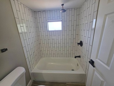 Welcome home to this beautifully updated 2 bedroom, 2 bathroom - photo 32