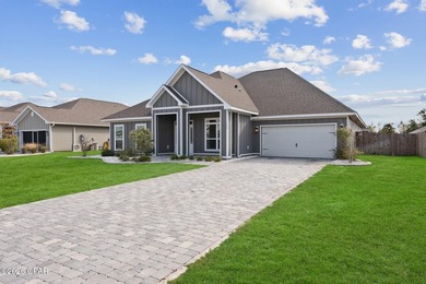 This spacious 5-bedroom, 3-bathroom single-story home located in - photo 3
