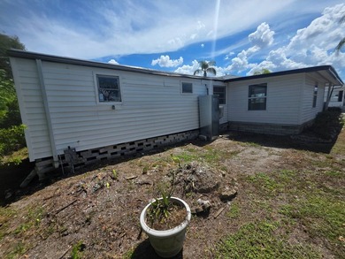 Welcome home to this beautifully updated 2 bedroom, 2 bathroom - photo 34