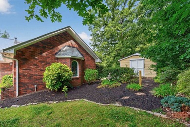 Welcome home! This beautiful maintained, two-story brick estate - photo 35