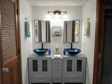 UPDATE: House is under renovation, details upon request - photo 39