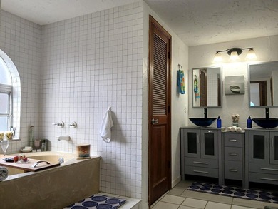 UPDATE: House is under renovation, details upon request - photo 41