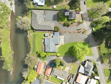 What an incredible river front property - ASTOUNDING views and - photo 47