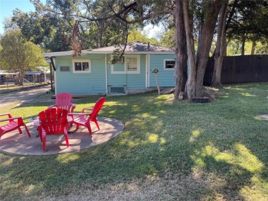 Lake Home For Sale in Pottsboro, Texas
