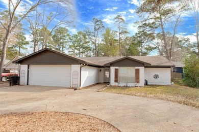 Charming 3-Bedroom, 2-Bath Home with a Contemporary Farmhouse - photo 4