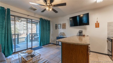 Escape to the stunning Lake of the Ozarks with this charming - photo 8