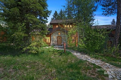 PRICE REDUCED $50K!! Explore the pinnacle of mountain getaway - photo 2