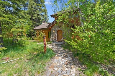 PRICE REDUCED $50K!! Explore the pinnacle of mountain getaway - photo 3