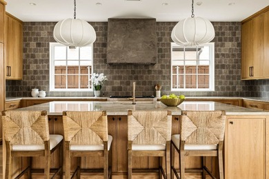 Architecturally striking new construction in the heart of - photo 14