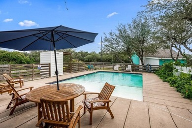 Welcome to Unit 15, a fully furnished condo at Copano Cottages - photo 17