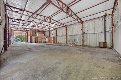 Endless potential awaits with this versatile 3,680-square-foot - photo 19