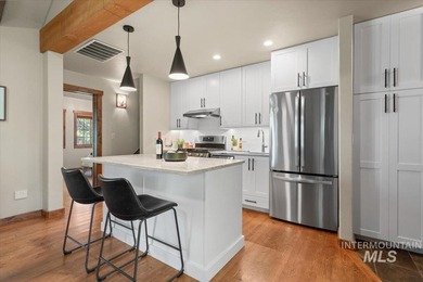 PRICE REDUCED $50K!! Explore the pinnacle of mountain getaway - photo 9