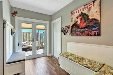 A Beautifully updated Coral Heights home offering 3 Bedrooms, 2 - photo 28