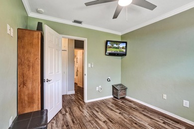 A Beautifully updated Coral Heights home offering 3 Bedrooms, 2 - photo 39