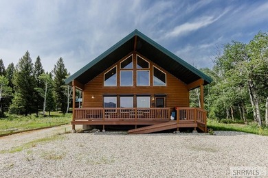 Come claim your private slice of heaven in the coveted Lakeview - photo 2