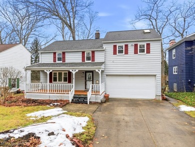 (private lake, pond, creek) Home For Sale in Cuyahoga Falls Ohio