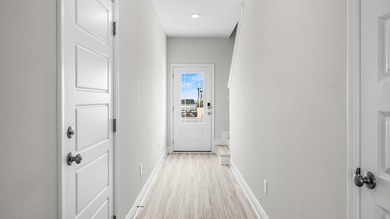 Welcome Forest Shores Villas! The thoughtfully designed interior - photo 12
