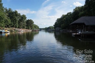 Lake Norman Lot For Sale in Mooresville North Carolina