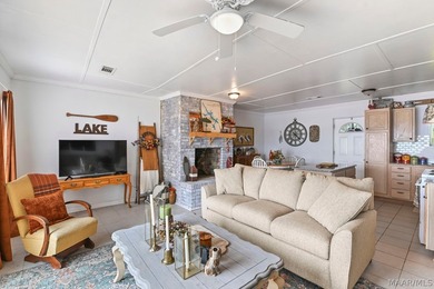Move-in ready lakefront cabin with breathtaking views - photo 16