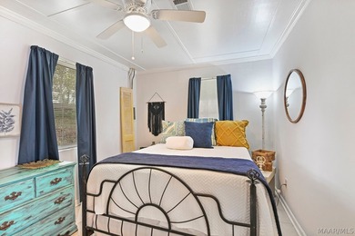 Move-in ready lakefront cabin with breathtaking views - photo 20