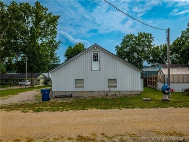 Hard-to-find one-level lakefront living at the 49-mile marker! - photo 24