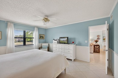 Beautifully updated 2-bedroom, 2-bath second-floor condo - photo 25