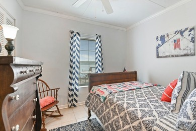 Move-in ready lakefront cabin with breathtaking views - photo 30