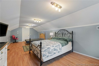 Hard-to-find one-level lakefront living at the 49-mile marker! - photo 45