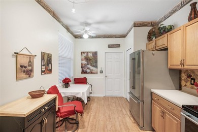 WOW AND WOW.  MOVE IN READY.  A GORGEOUS 2BED/2BATH 2-CAR GARAGE - photo 7