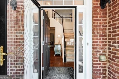 This beautiful home located on a cul-de-sac backs up to a - photo 4