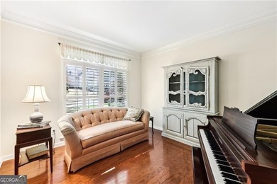 This beautiful home located on a cul-de-sac backs up to a - photo 9