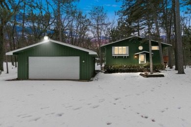 Legend Lake Home For Sale in Keshena Wisconsin