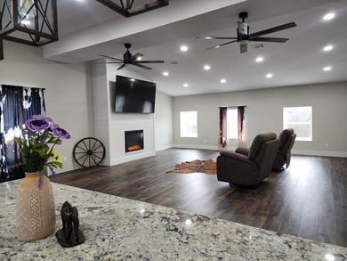 Welcome to this beautiful 3 bedroom, 2 full bath, 2 half bath - photo 3