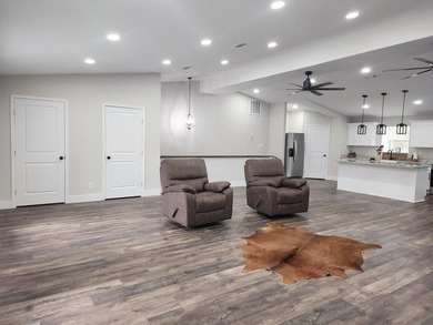 Welcome to this beautiful 3 bedroom, 2 full bath, 2 half bath - photo 5