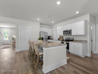 Welcome to Hubert's newest neighborhood, Surfside Landing! - photo 12