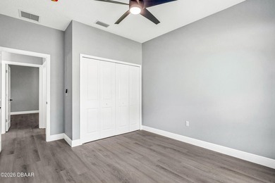 BRAND NEW HOME!! Beautifully constructed new home offering 3 - photo 22