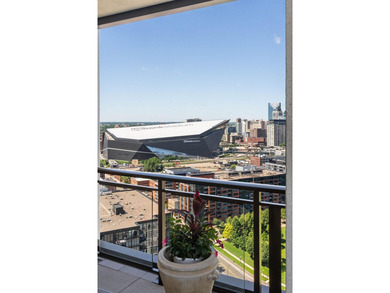 Welcome to the 25th floor of Eleven on the River, where an - photo 31